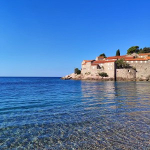Sveti Stefan et Budva, sur la côte adriatique du Monténégro 🇲🇪 🌊.#montenegro